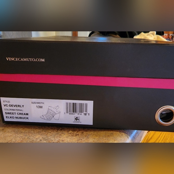 NEW Vince Camuto VC-Deverly Sandles Size 10M - Picture 6 of 6